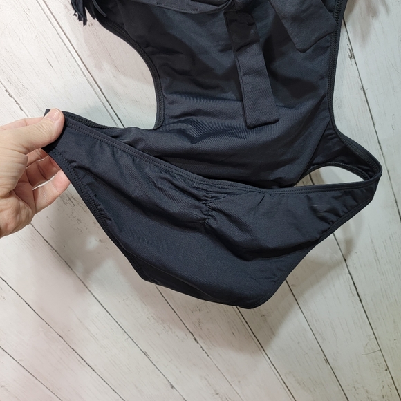 New! L*Space Sensual Black Fringe Cut out Swimsuit Women's Size 6 Monokini. - Picture 7 of 11